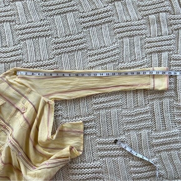 Y2K GAP Cotton Lightweight Semi Sheer Long Sleeve Button Yellow Blouse Size L - Picture 6 of 13
